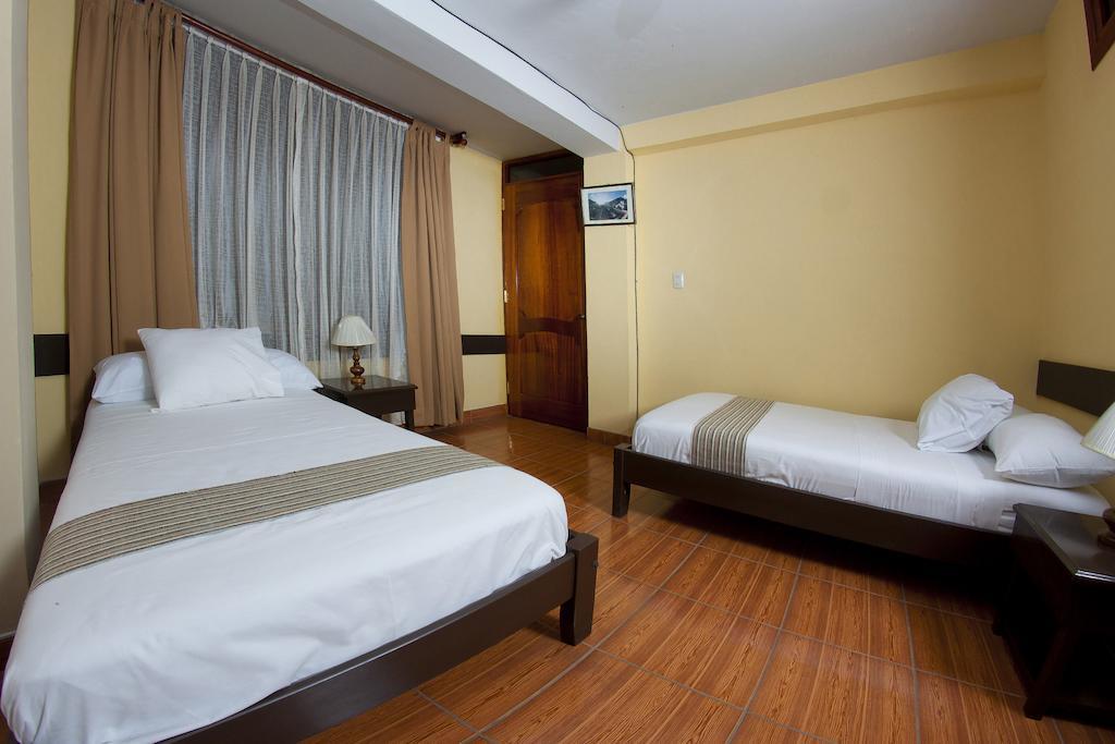Yucay Plaza Inn Экстерьер фото
