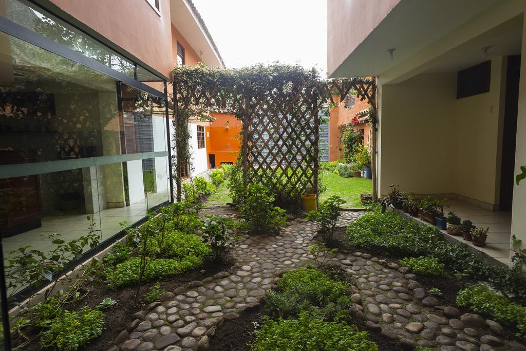 Yucay Plaza Inn Экстерьер фото