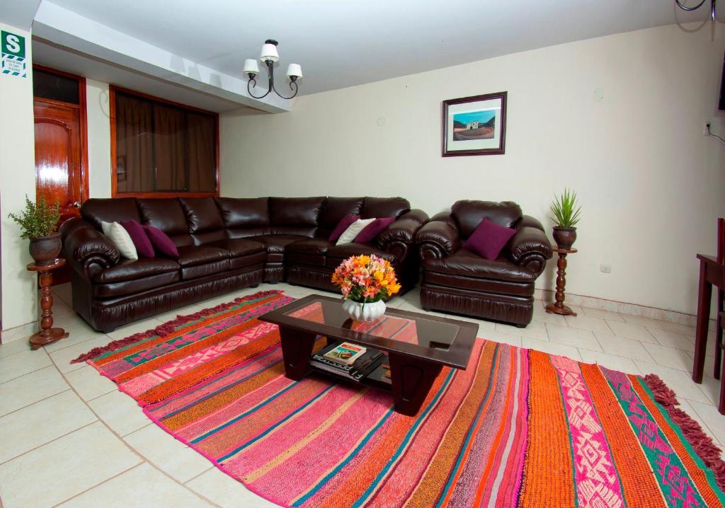 Yucay Plaza Inn Экстерьер фото