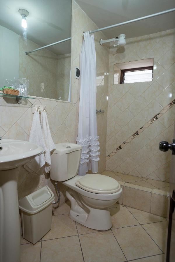 Yucay Plaza Inn Экстерьер фото